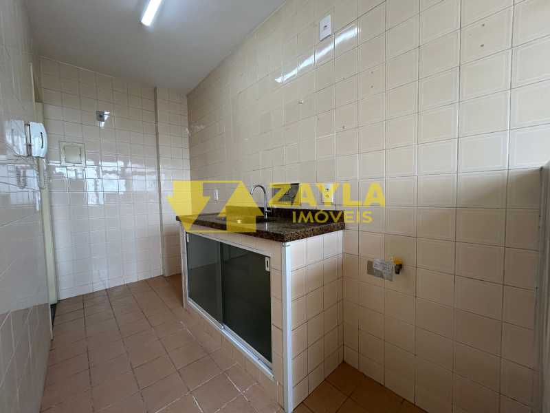 Conheça 02 do imóvel - EXCELENTE OPORTUNIDADE NA VILA DA PENHA! CONDOMÍNIO COM INFRAESTRUTURA NA ESTRADA PADRE ROSÊ, 2 QTS, 1 VAGA! NÃO PERCA TEMPO, AGENDE SUA VISITA! - APC00686 - 18 02 - 18