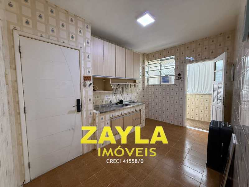Conheça WhatsApp Image 2026-01-21 at 1 do imóvel - Ótima oportunidade no Bairro Araujo!! Apartamento de 2 qts, sala,banheiro, cozinha, área de serviço, dependencia revertida em Closet, varanda e uma Vaga!! Agende sua Visita!! - AP01395 - 9 WhatsApp Image 2026-01-21 at 1 - 9