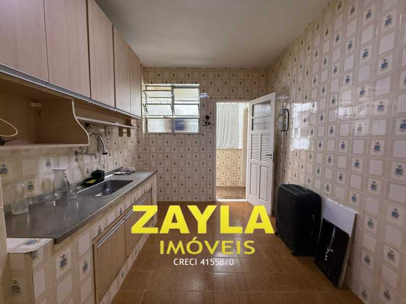 Conheça WhatsApp Image 2026-01-21 at 1 do imóvel - Ótima oportunidade no Bairro Araujo!! Apartamento de 2 qts, sala,banheiro, cozinha, área de serviço, dependencia revertida em Closet, varanda e uma Vaga!! Agende sua Visita!! - AP01395 - 16 WhatsApp Image 2026-01-21 at 1 - 16