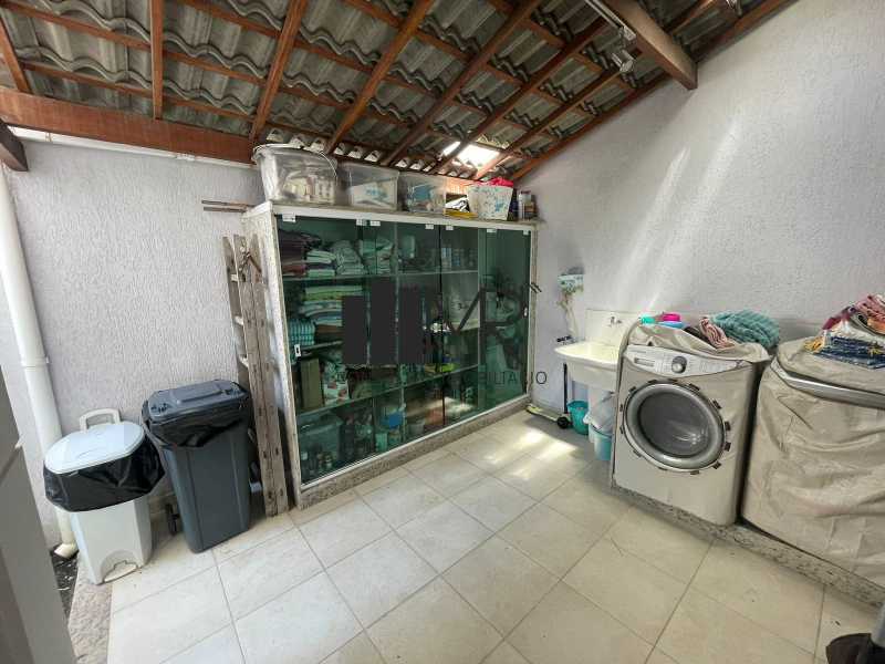 Conheça Área de serviço do imóvel - Casa em Condomínio à venda Avenida Aldemir Martins, Recreio dos Bandeirantes, Rio de Janeiro - R$ 2.800.000 - RM20 - 30 Área de serviço - 30