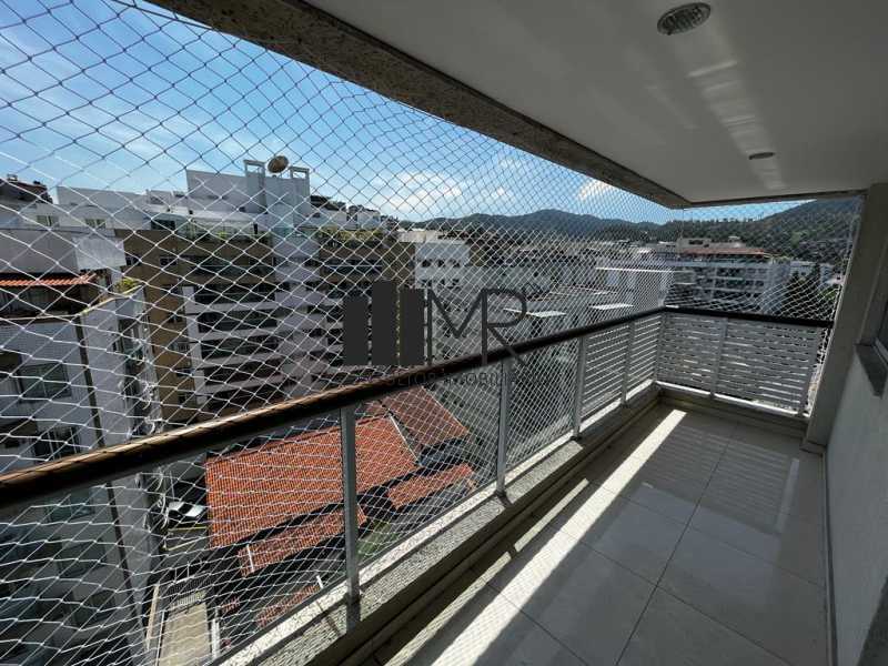 Conheça Varanda do imóvel - Cobertura à venda Rua Ituverava, Anil, Rio de Janeiro - R$ 699.000 - MRT004 - 6 Varanda - 6
