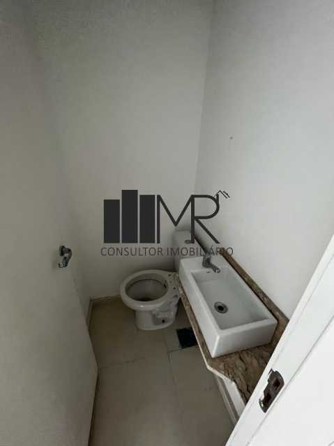 Conheça Banheiro Suíte do imóvel - Cobertura à venda Rua Ituverava, Anil, Rio de Janeiro - R$ 699.000 - MRT004 - 12 Banheiro Suíte - 12