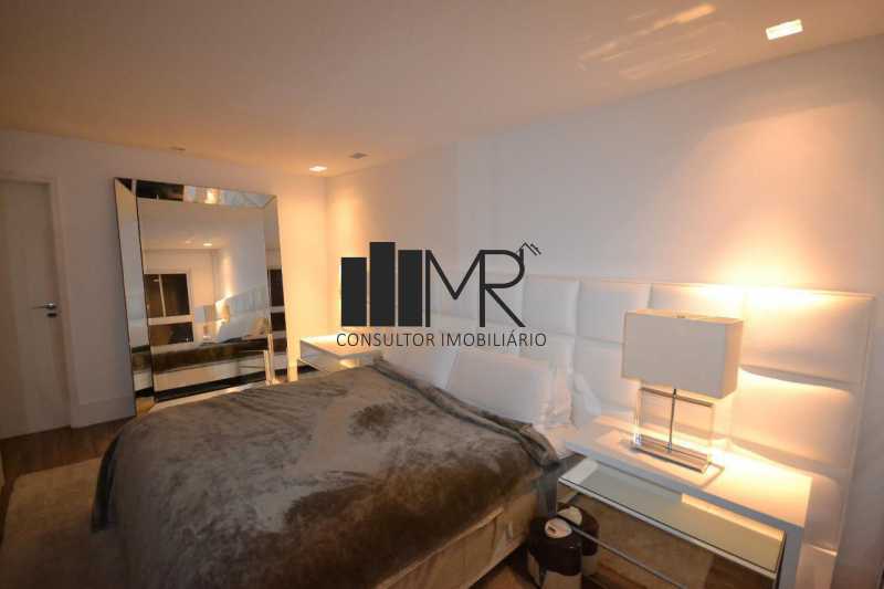 Conheça 11 do imóvel - Cobertura Duplex à Venda - 4 dormitórios (3 suítes) - Barra da Tijuca - 364 m² com Piscina e Churrasqueira Privativas - AN3167 - 11 11 - 11