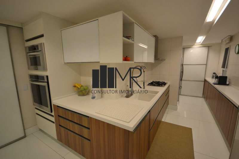 Conheça 9 do imóvel - Cobertura Duplex à Venda - 4 dormitórios (3 suítes) - Barra da Tijuca - 364 m² com Piscina e Churrasqueira Privativas - AN3167 - 9 9 - 9