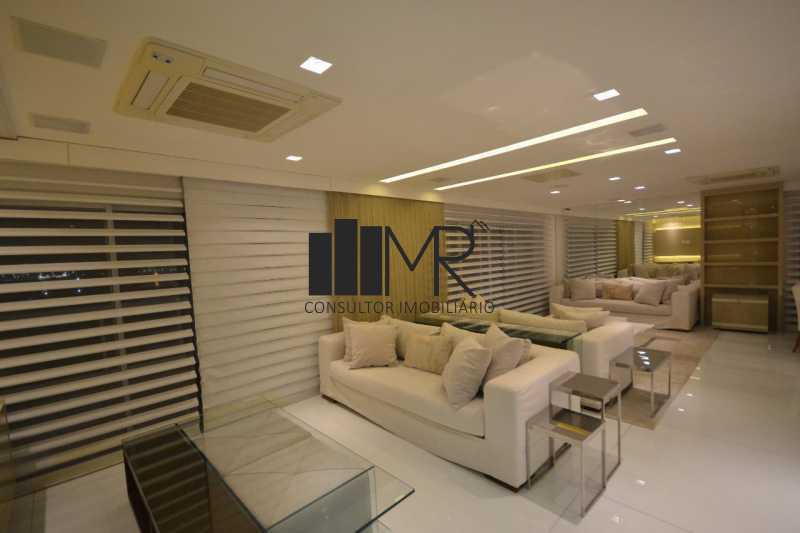 Conheça 4 do imóvel - Cobertura Duplex à Venda - 4 dormitórios (3 suítes) - Barra da Tijuca - 364 m² com Piscina e Churrasqueira Privativas - AN3167 - 4 4 - 4