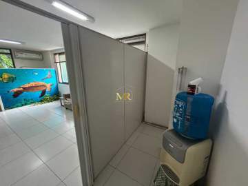 Sala Comercial à Venda - 28 m² - Freguesia - Frente/Lateral com 1 Vaga e Vista Livre - RM427