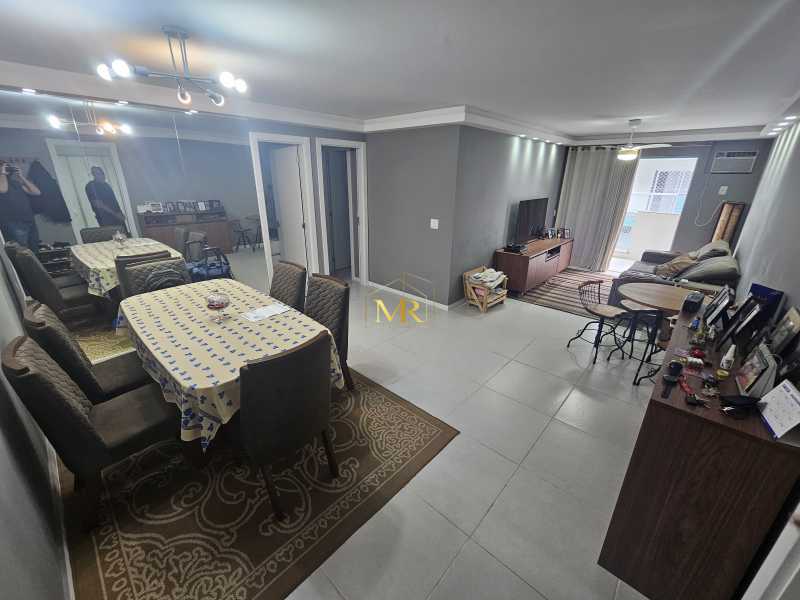 Conheça 4 do imóvel - Apartamento à Venda - 3 Dormitórios (1 Suíte) - Anil - 125 m² com Varanda, Dependência e 2 Vagas - RB100982 - 4 4 - 4