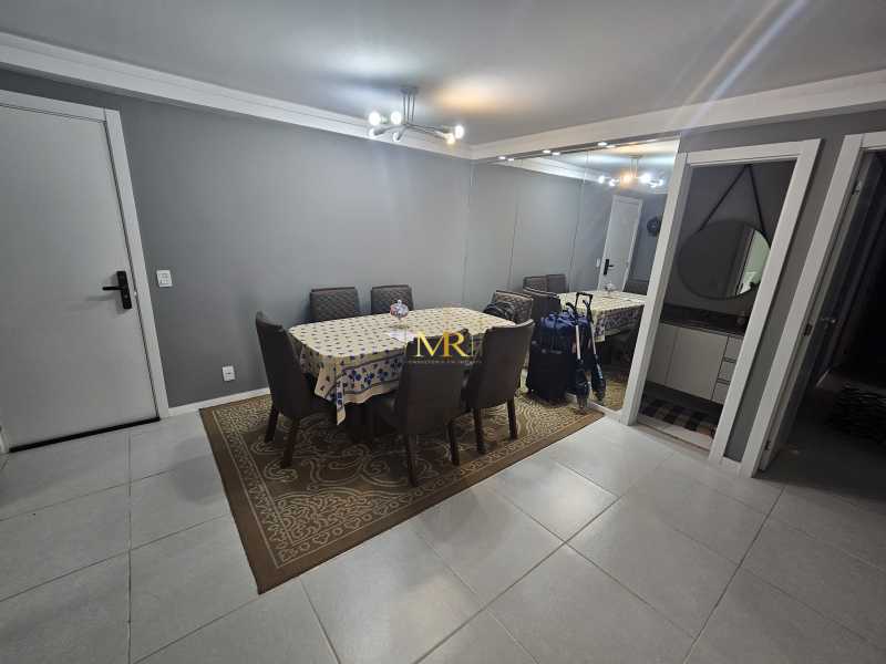 Conheça 7 do imóvel - Apartamento à Venda - 3 Dormitórios (1 Suíte) - Anil - 125 m² com Varanda, Dependência e 2 Vagas - RB100982 - 7 7 - 7