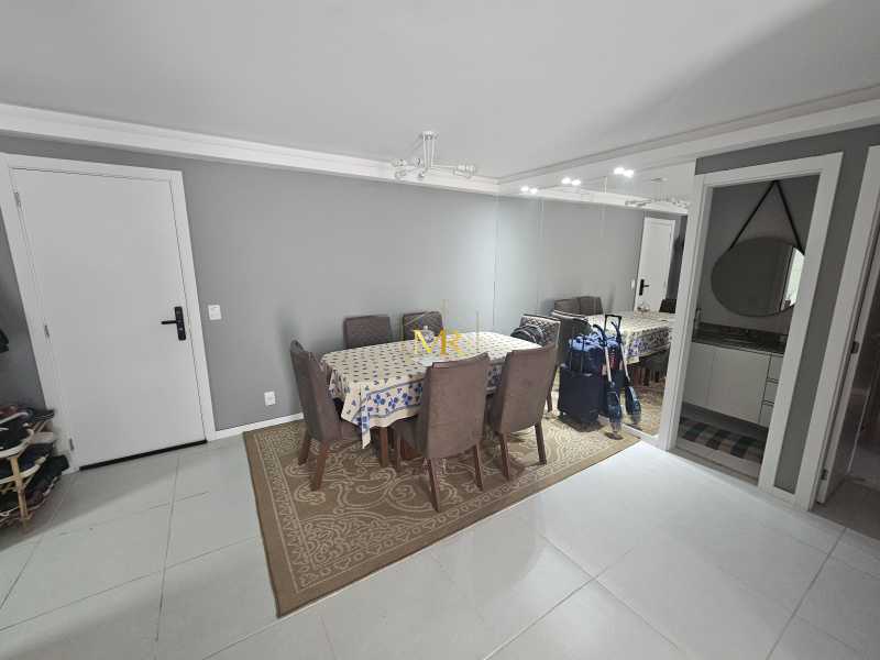 Conheça 11 do imóvel - Apartamento à Venda - 3 Dormitórios (1 Suíte) - Anil - 125 m² com Varanda, Dependência e 2 Vagas - RB100982 - 11 11 - 11