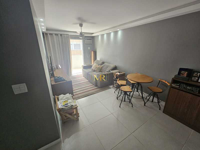 Conheça 29 do imóvel - Apartamento à Venda - 3 Dormitórios (1 Suíte) - Anil - 125 m² com Varanda, Dependência e 2 Vagas - RB100982 - 29 29 - 29
