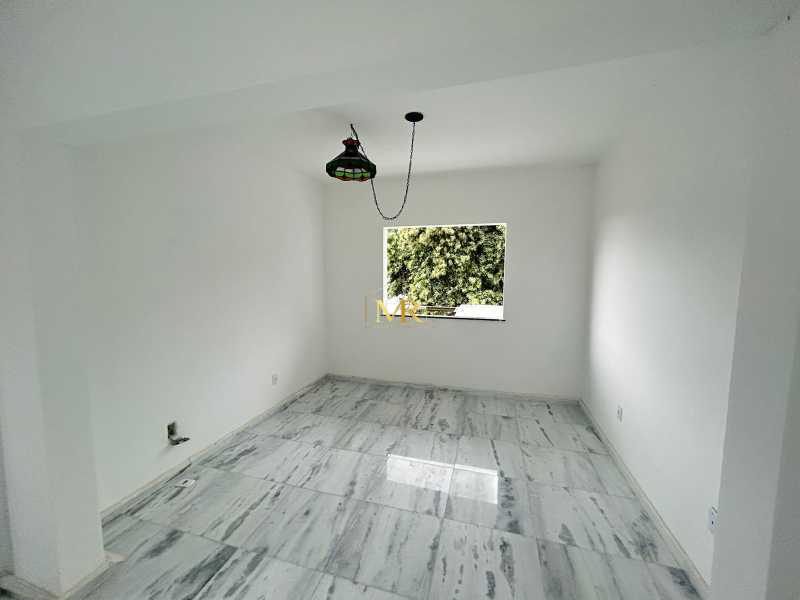 Conheça 11 do imóvel - Casa Duplex à Venda - 3 Dormitórios (2 Suítes) - Anil - 214 m² com 5 Vagas e Vista Livre no Bosque dos Esquilos - R52179 - 11 11 - 11