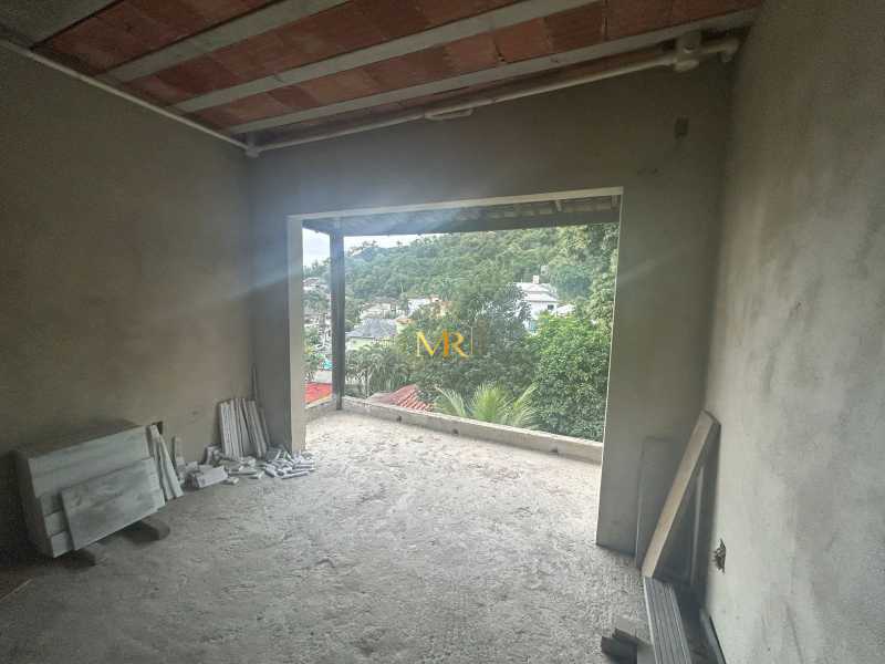 Conheça 24 do imóvel - Casa Duplex à Venda - 3 Dormitórios (2 Suítes) - Anil - 214 m² com 5 Vagas e Vista Livre no Bosque dos Esquilos - R52179 - 24 24 - 24