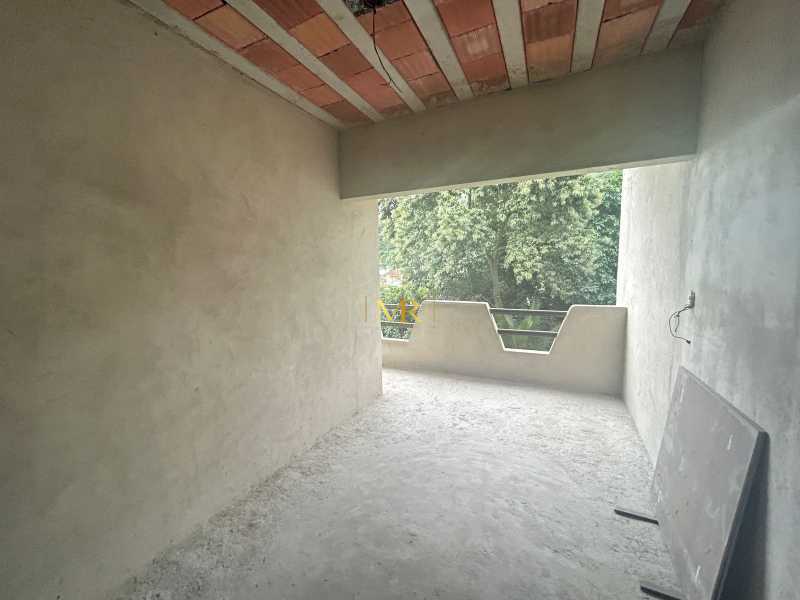 Conheça 26 do imóvel - Casa Duplex à Venda - 3 Dormitórios (2 Suítes) - Anil - 214 m² com 5 Vagas e Vista Livre no Bosque dos Esquilos - R52179 - 26 26 - 26