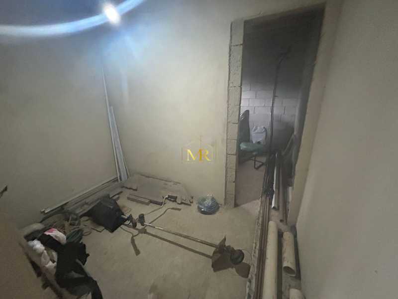 Conheça 27 do imóvel - Casa Duplex à Venda - 3 Dormitórios (2 Suítes) - Anil - 214 m² com 5 Vagas e Vista Livre no Bosque dos Esquilos - R52179 - 27 27 - 27