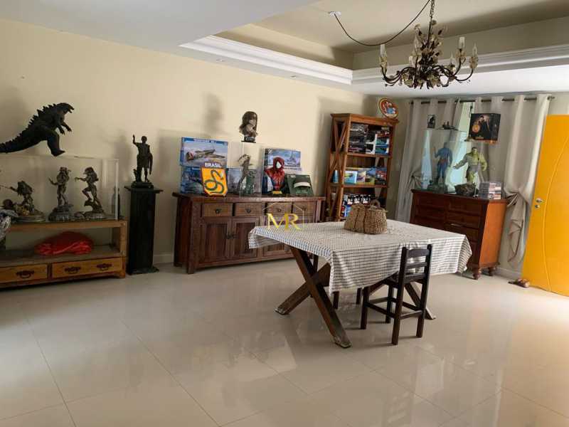 Conheça 7 do imóvel - Casa Triplex à Venda - 4 Suítes - Anil - 613 m² com Piscina, Varandão e Vista Livre - DM123 - 7 7 - 7