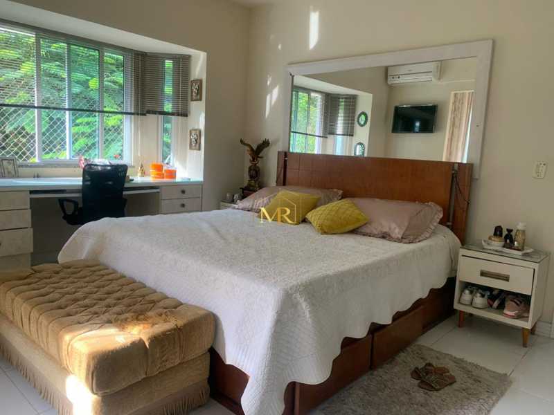 Conheça 8 do imóvel - Casa Triplex à Venda - 4 Suítes - Anil - 613 m² com Piscina, Varandão e Vista Livre - DM123 - 8 8 - 8