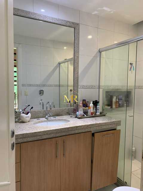 Conheça 17 do imóvel - Casa Triplex à Venda - 4 Suítes - Anil - 613 m² com Piscina, Varandão e Vista Livre - DM123 - 17 17 - 17