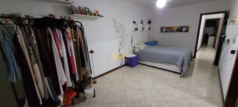 Conheça 16 do imóvel - Casa Duplex à Venda - 4 Dormitórios (3 Suítes) - Anil - 216 m² com Piscina, Churrasqueira e Vista Livre no Bosque do Esquilos - DM140 - 16 16 - 16