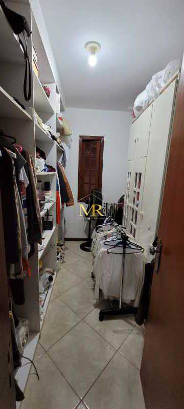 Conheça 17 do imóvel - Casa Duplex à Venda - 4 Dormitórios (3 Suítes) - Anil - 216 m² com Piscina, Churrasqueira e Vista Livre no Bosque do Esquilos - DM140 - 17 17 - 17