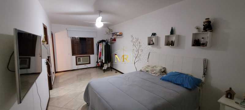 Conheça 18 do imóvel - Casa Duplex à Venda - 4 Dormitórios (3 Suítes) - Anil - 216 m² com Piscina, Churrasqueira e Vista Livre no Bosque do Esquilos - DM140 - 18 18 - 18