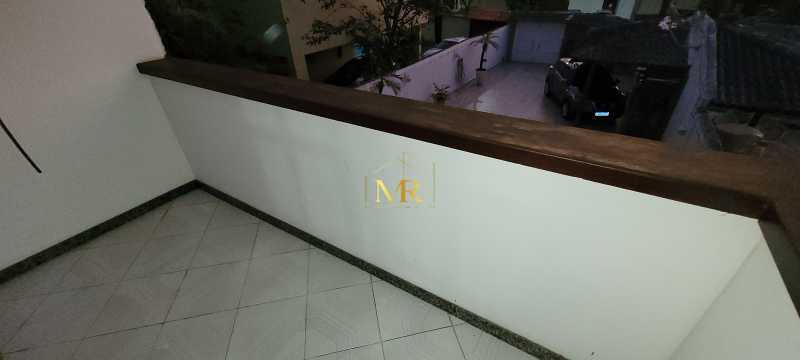 Conheça 23 do imóvel - Casa Duplex à Venda - 4 Dormitórios (3 Suítes) - Anil - 216 m² com Piscina, Churrasqueira e Vista Livre no Bosque do Esquilos - DM140 - 23 23 - 23