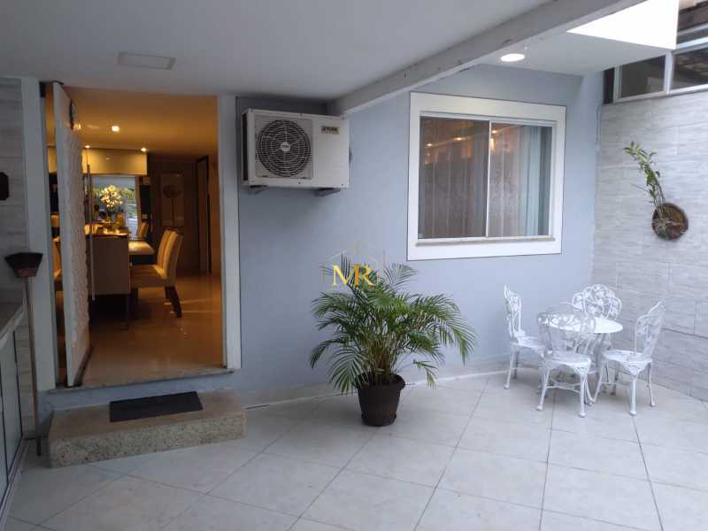 Conheça 23 do imóvel - Casa Duplex à Venda - 3 Dormitórios (1 Suíte) - Jacarepaguá - 120 m² com Varanda Gourmet e Churrasqueira - DM144 - 23 23 - 23