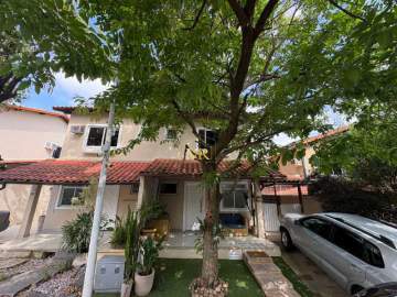 Casa em Condomínio à Venda - 3 Dormitórios (2 Suítes) - Pechincha - 103 m² com 3 Vagas e Armários Embutidos no Villagio Verde - G10