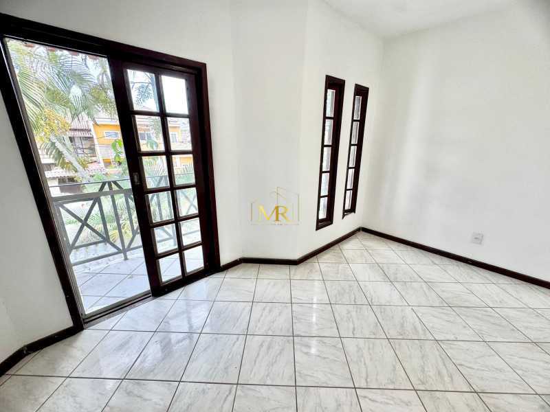Conheça 28 3 Quarto 2 Andar do imóvel - Casa duplex à venda no Condomínio Rancho Itaúna, na Rua Lagoa Bonita, em Vargem Grande. - DM260 - 18 28 3 Quarto 2 Andar - 18