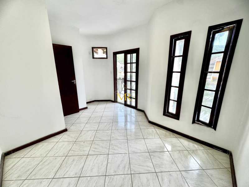 Conheça 30 3 Quarto 2 Andar do imóvel - Casa duplex à venda no Condomínio Rancho Itaúna, na Rua Lagoa Bonita, em Vargem Grande. - DM260 - 20 30 3 Quarto 2 Andar - 20