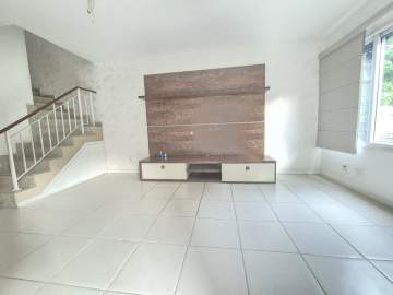 Imperdível - CASA PARA VENDA EM CONDOMÍNIO COM TOTAL INFRAESTRUTURA NA FREGUESIA - 3 QUARTOS, 1 SUÍTE - Condomínio Del Monte - DM264