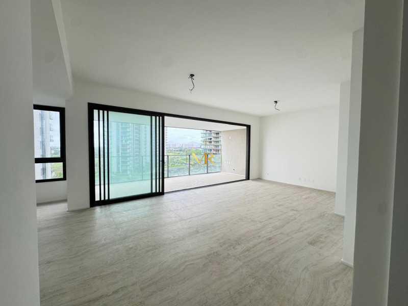 Conheça WhatsApp Image 2026-10-08 at 1 do imóvel - Apartamento à venda Avenida Ermanno Dallari, Barra da Tijuca, Rio de Janeiro - R$ 3.900.000 - M0028 - 5 WhatsApp Image 2026-10-08 at 1 - 5