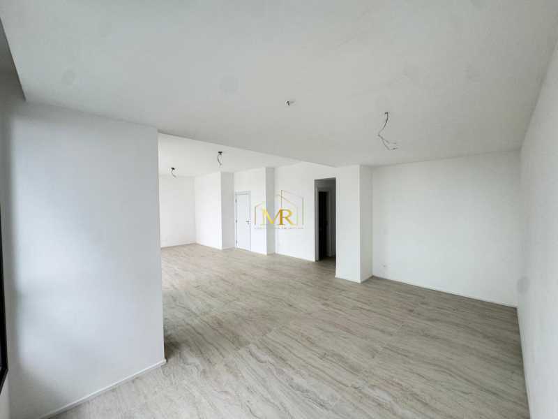 Conheça WhatsApp Image 2026-10-08 at 1 do imóvel - Apartamento à venda Avenida Ermanno Dallari, Barra da Tijuca, Rio de Janeiro - R$ 3.900.000 - M0028 - 7 WhatsApp Image 2026-10-08 at 1 - 7