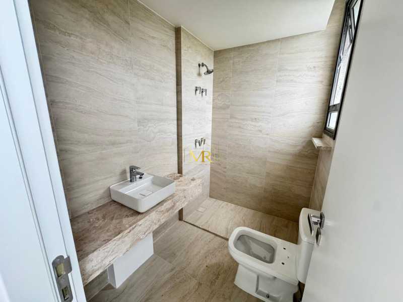 Conheça WhatsApp Image 2026-10-08 at 1 do imóvel - Apartamento à venda Avenida Ermanno Dallari, Barra da Tijuca, Rio de Janeiro - R$ 3.900.000 - M0028 - 22 WhatsApp Image 2026-10-08 at 1 - 22