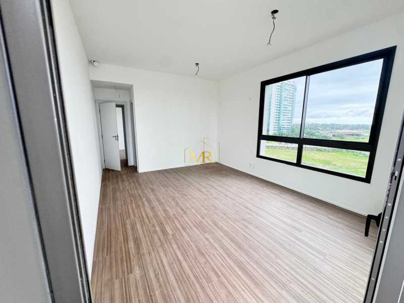 Conheça WhatsApp Image 2026-10-08 at 1 do imóvel - Apartamento à venda Avenida Ermanno Dallari, Barra da Tijuca, Rio de Janeiro - R$ 3.900.000 - M0028 - 19 WhatsApp Image 2026-10-08 at 1 - 19