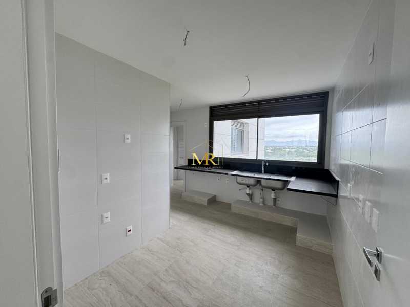 Conheça WhatsApp Image 2026-10-08 at 1 do imóvel - Apartamento à venda Avenida Ermanno Dallari, Barra da Tijuca, Rio de Janeiro - R$ 3.900.000 - M0028 - 24 WhatsApp Image 2026-10-08 at 1 - 24