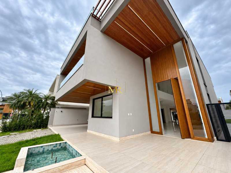Conheça WhatsApp Image 2026-10-08 at 1 do imóvel - Casa em Condomínio à venda Rua Ayrton Luiz Gonçalves, Barra da Tijuca, Rio de Janeiro - R$ 10.900.000 - M0029 - 5 WhatsApp Image 2026-10-08 at 1 - 5