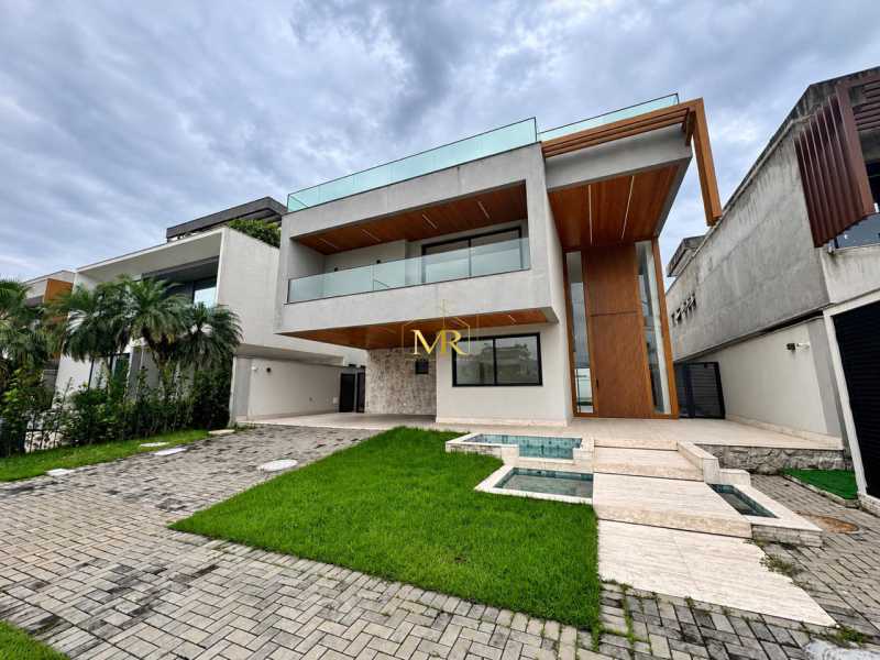 Conheça WhatsApp Image 2026-10-08 at 1 do imóvel - Casa em Condomínio à venda Rua Ayrton Luiz Gonçalves, Barra da Tijuca, Rio de Janeiro - R$ 10.900.000 - M0029 - 4 WhatsApp Image 2026-10-08 at 1 - 4