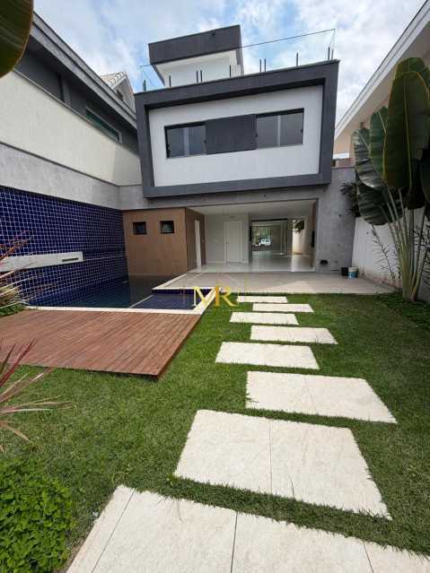 Conheça WhatsApp Image 2026-10-09 at 2 do imóvel - Casa em Condomínio à venda Estrada Vereador Alceu de Carvalho, Recreio dos Bandeirantes, Rio de Janeiro - R$ 3.980.000 - R0100 - 30 WhatsApp Image 2026-10-09 at 2 - 30