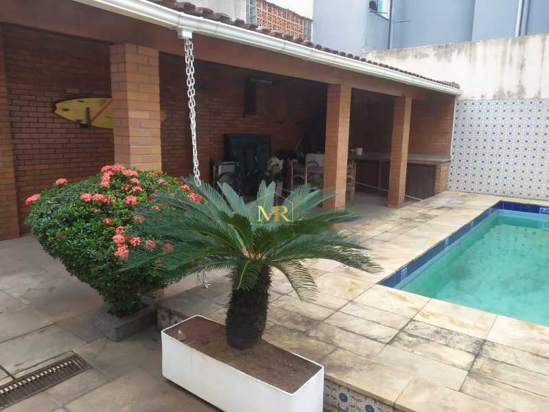 Conheça WhatsApp Image 2026-10-20 at 1 do imóvel - Casa de rua duplex 4 quartos - piscina - garagem / Residencial / Vila da Penha - DM270 - 6 WhatsApp Image 2026-10-20 at 1 - 6