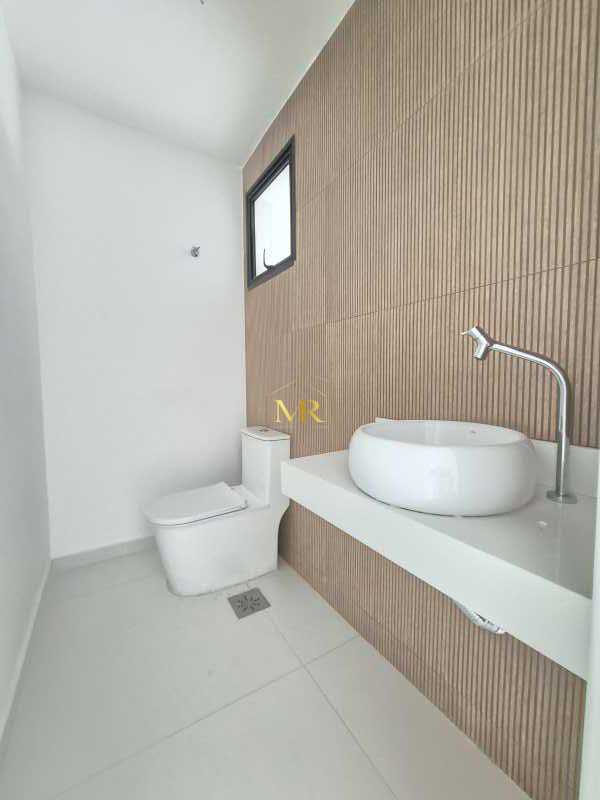Conheça 20261021_132639 do imóvel - Casa no coração da Barra da Tijuca com 4 suítes, piscina e churrasqueira - DM272 - 4 20261021_132639 - 4