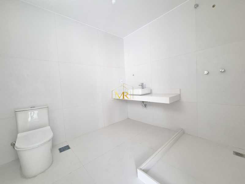 Conheça 20261021_132859 do imóvel - Casa no coração da Barra da Tijuca com 4 suítes, piscina e churrasqueira - DM272 - 9 20261021_132859 - 9