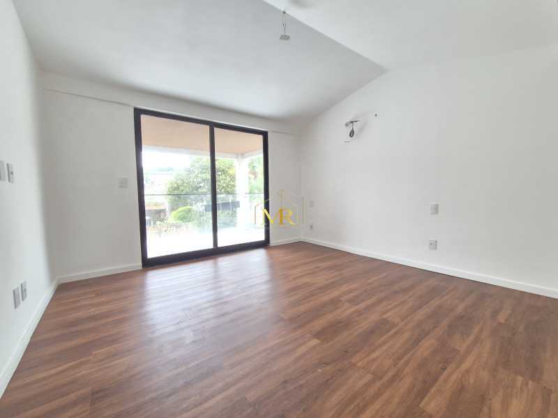 Conheça 20261021_133109 do imóvel - Casa no coração da Barra da Tijuca com 4 suítes, piscina e churrasqueira - DM272 - 15 20261021_133109 - 15
