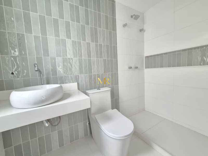 Conheça 20261021_133123 do imóvel - Casa no coração da Barra da Tijuca com 4 suítes, piscina e churrasqueira - DM272 - 16 20261021_133123 - 16