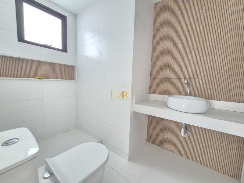 Conheça 20261021_133225 do imóvel - Casa no coração da Barra da Tijuca com 4 suítes, piscina e churrasqueira - DM272 - 19 20261021_133225 - 19