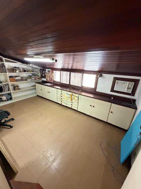 Conheça WhatsApp Image 2026-10-28 at 1 do imóvel - Casa em Condomínio à venda Rua Professor Sílvio Fialho, Freguesia (Jacarepaguá), Rio de Janeiro - R$ 2.300.000 - R0105 - 25 WhatsApp Image 2026-10-28 at 1 - 25
