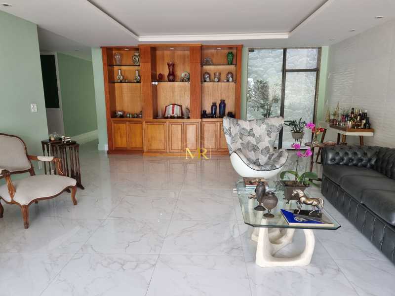 Conheça WhatsApp Image 2026-10-27 at 1 do imóvel - Casa em Condomínio à venda Rua Fritz Feigl, Freguesia (Jacarepaguá), Rio de Janeiro - R$ 2.200.000 - R0107 - 15 WhatsApp Image 2026-10-27 at 1 - 15