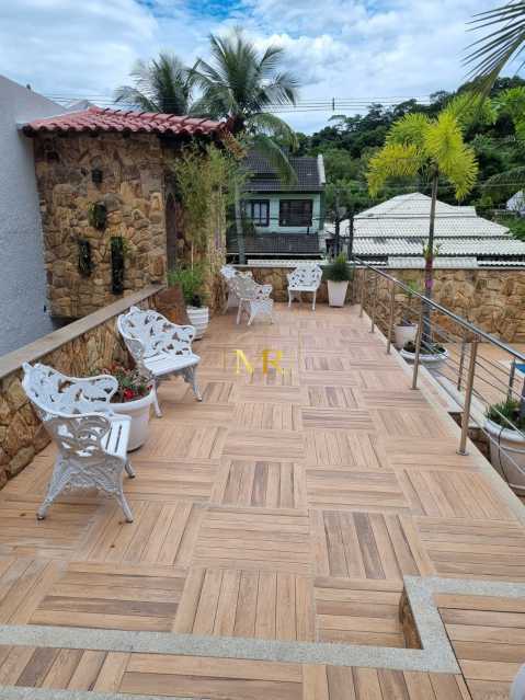 Conheça WhatsApp Image 2026-10-27 at 1 do imóvel - Casa em Condomínio à venda Rua Fritz Feigl, Freguesia (Jacarepaguá), Rio de Janeiro - R$ 2.200.000 - R0107 - 10 WhatsApp Image 2026-10-27 at 1 - 10