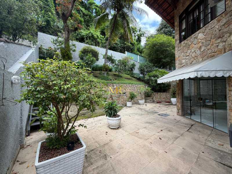 Conheça WhatsApp Image 2026-10-27 at 1 do imóvel - Casa em Condomínio à venda Rua Fritz Feigl, Freguesia (Jacarepaguá), Rio de Janeiro - R$ 2.200.000 - R0107 - 13 WhatsApp Image 2026-10-27 at 1 - 13