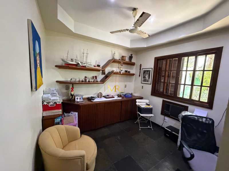 Conheça WhatsApp Image 2026-10-27 at 1 do imóvel - Casa em Condomínio à venda Rua Fritz Feigl, Freguesia (Jacarepaguá), Rio de Janeiro - R$ 2.200.000 - R0107 - 20 WhatsApp Image 2026-10-27 at 1 - 20