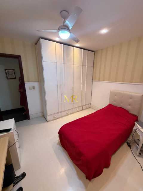 Conheça WhatsApp Image 2026-10-27 at 1 do imóvel - Casa em Condomínio à venda Rua Fritz Feigl, Freguesia (Jacarepaguá), Rio de Janeiro - R$ 2.200.000 - R0107 - 21 WhatsApp Image 2026-10-27 at 1 - 21